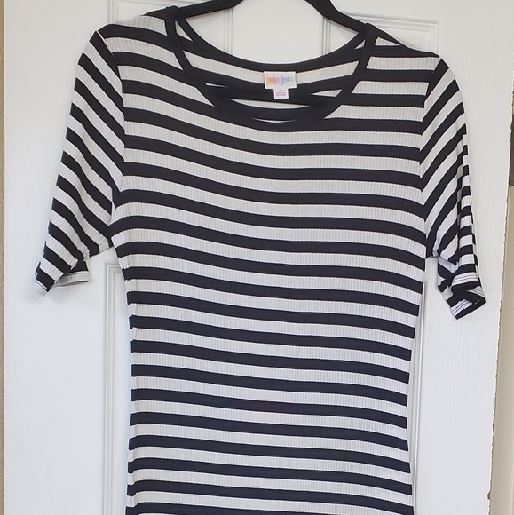 Black & white striped Julia dress by LulaRoe sz M- Ribbed T-shirt - Picture 1 of 6